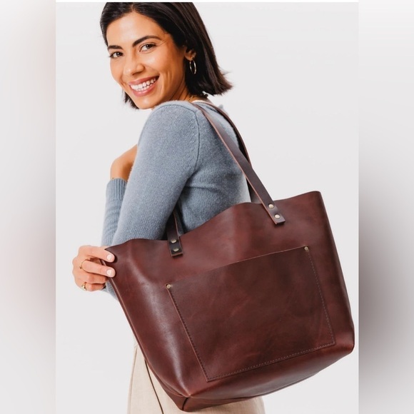 Handbags - Portland  hand made Leather Medium Classic Tote in Cognac